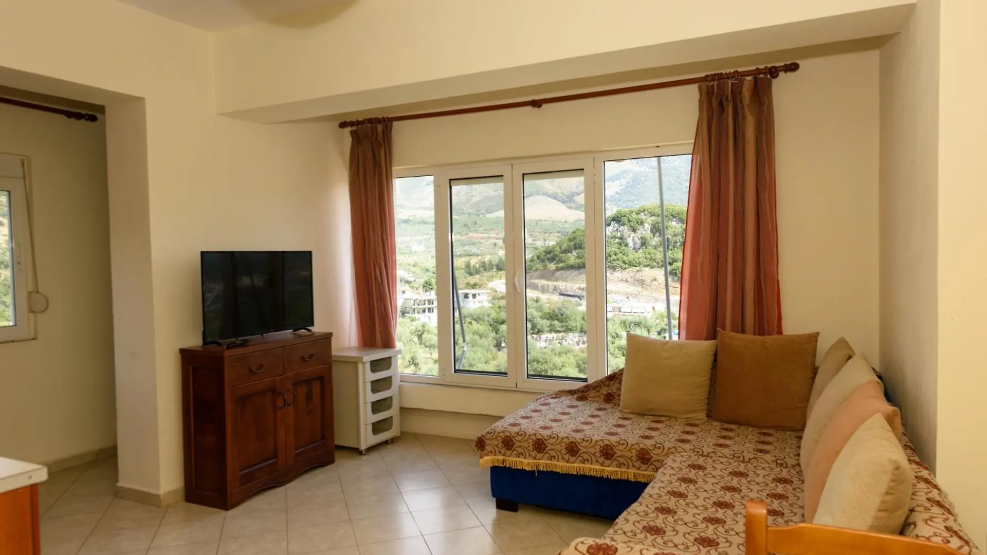 Vasili'S Family Apartments Himare