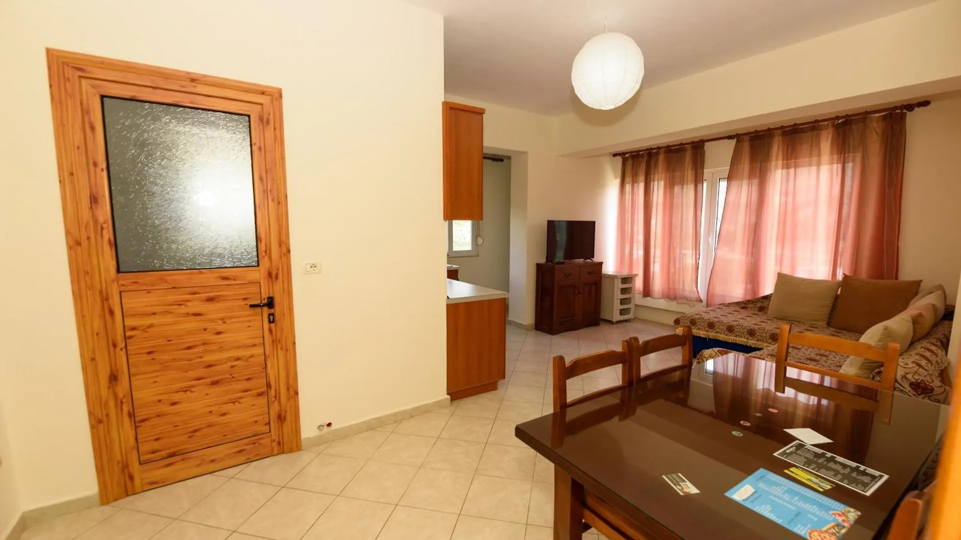 Vasili'S Family Apartments Himare 0*,