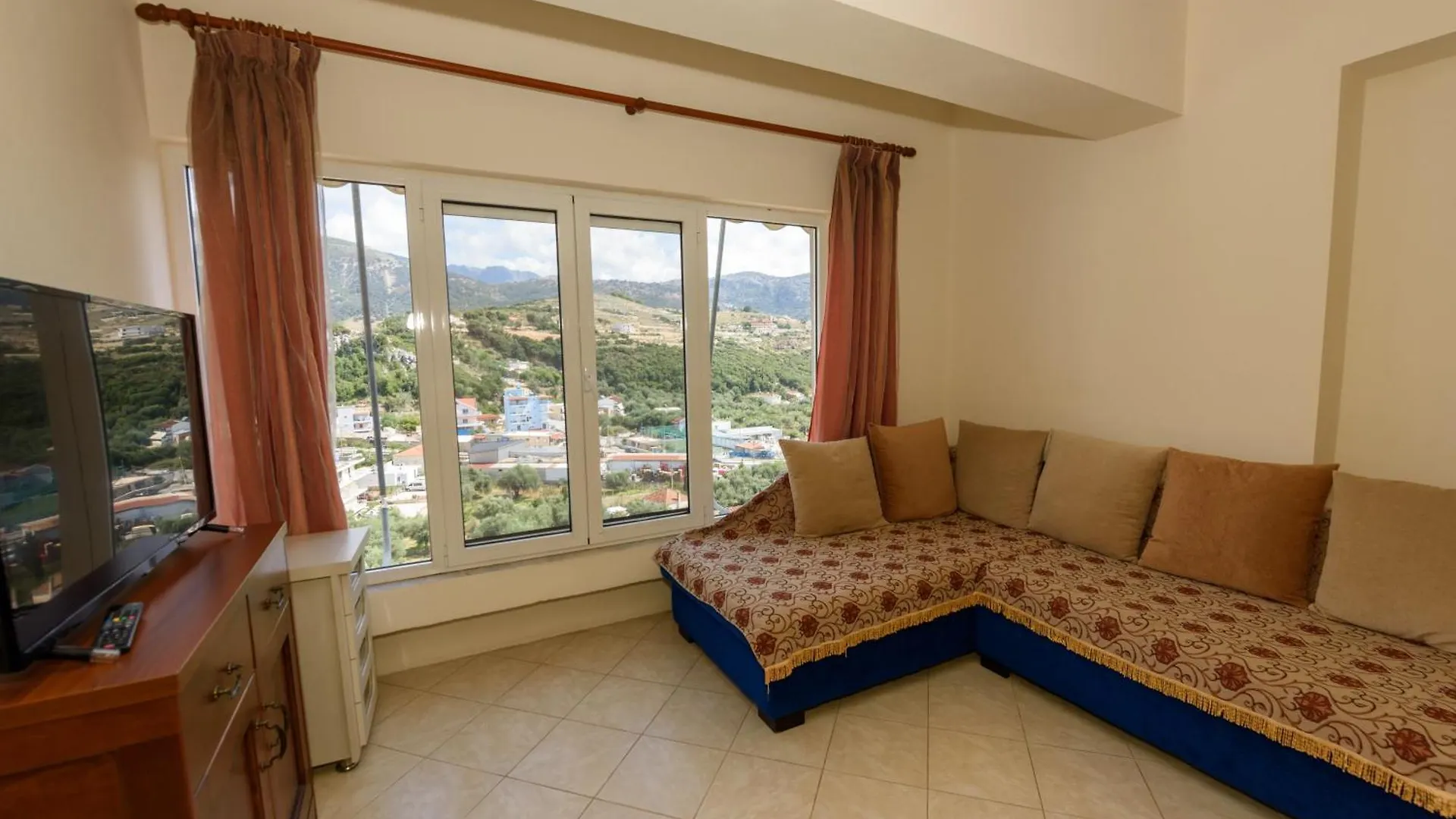 Vasili'S Family Apartments Himare