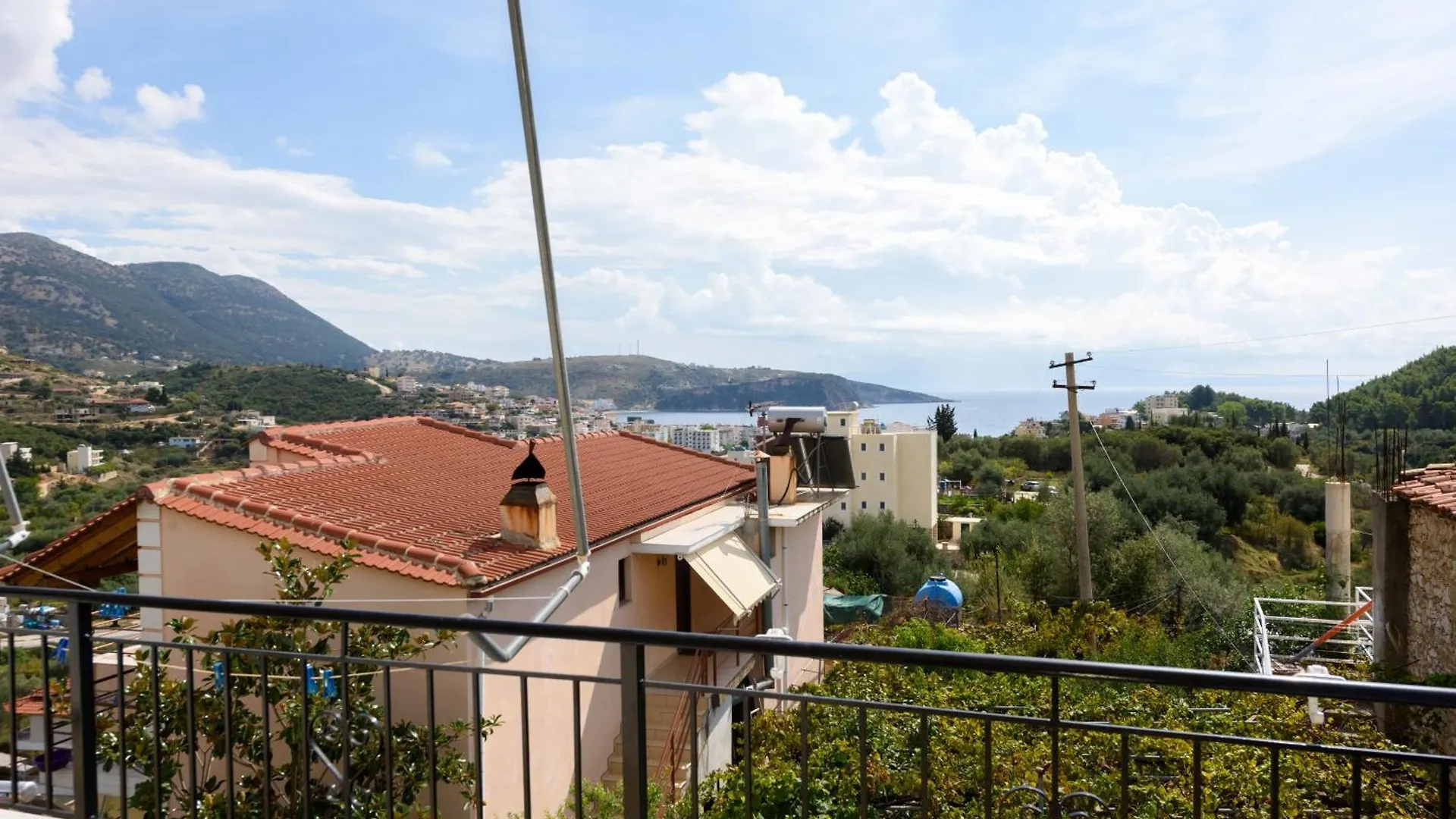 Vasili'S Family Apartments Himare