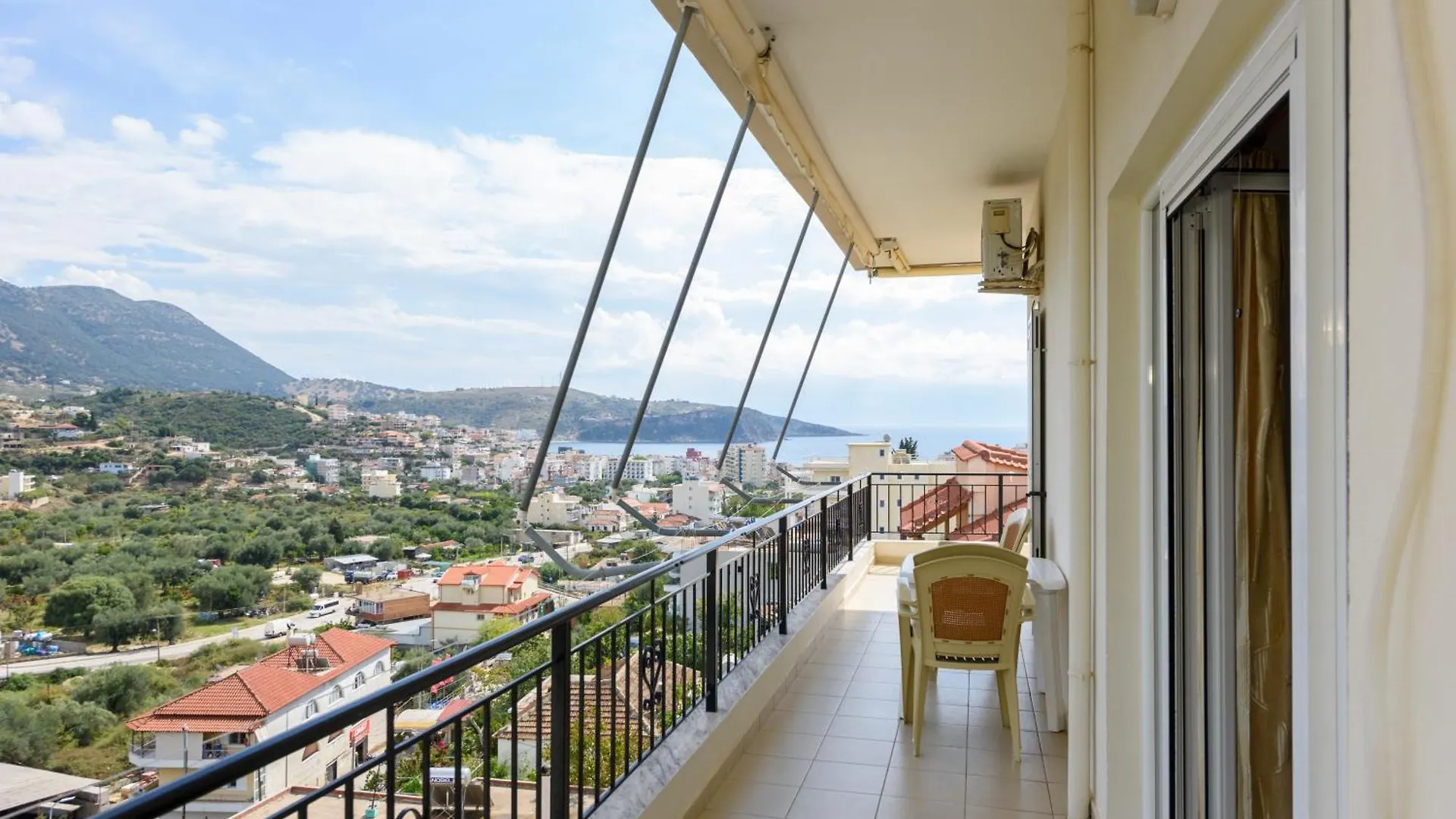 Vasili'S Family Apartments Himare